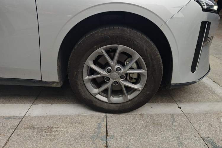 Used Geely Galaxy L6 2025 EM-i 60km Launch Edition Exterior 1