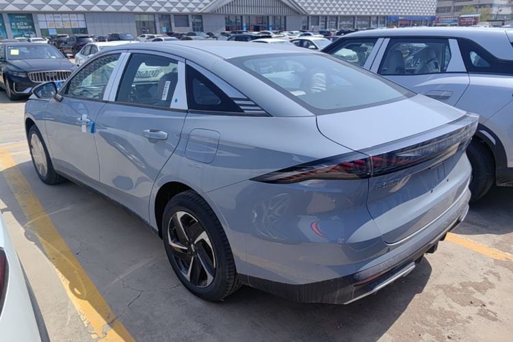 Used Geely Galaxy L6 2025 EM-i 60km Launch Edition Exterior 2