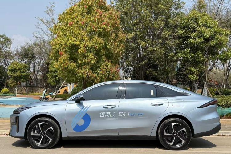 Used Geely Galaxy L6 2025 EM-i 140km Starship Edition Exterior 2
