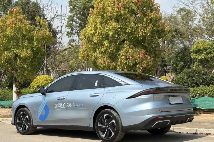Used Geely Galaxy L6 2025 EM-i 140km Starship Edition Exterior 3