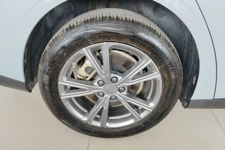 Used Geely Galaxy L6 2025 EM-i 140km Long-Range Version Exterior 5