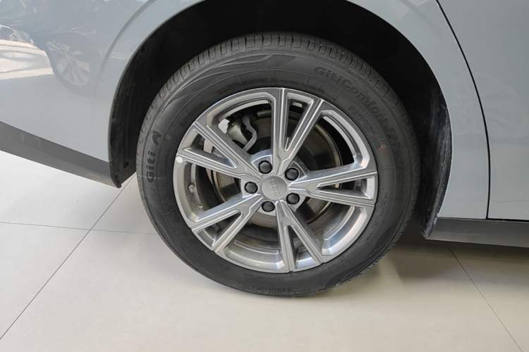 Used Geely Galaxy L6 2025 EM-i 140km Long-Range Version Exterior 5