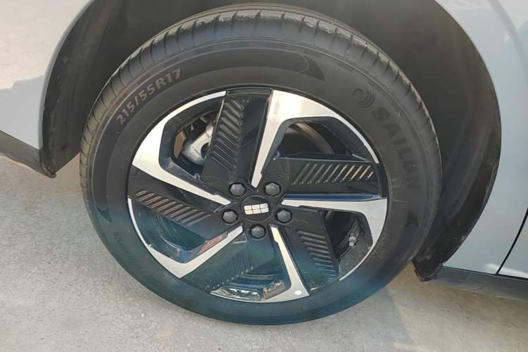 Used Geely Galaxy L6 2025 EM-i 140km Explorer+ Edition Exterior 5