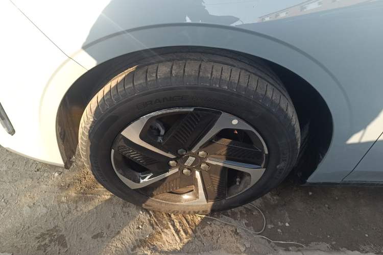 Used Geely Galaxy L6 2025 EM-i 140km Explorer+ Edition Exterior 7