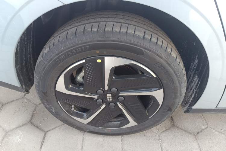 Used Geely Galaxy L6 2025 EM-i 140km Explorer+ Edition Exterior 8