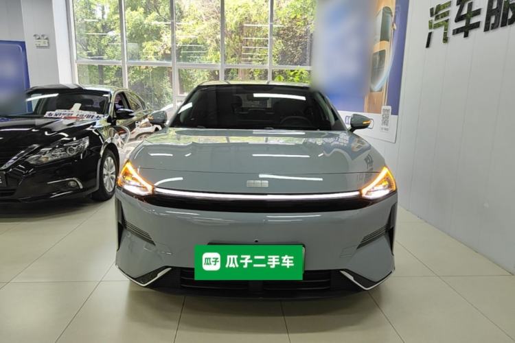 Used Geely Galaxy L6 2025 EM-i 140km Long-Range Version Front
