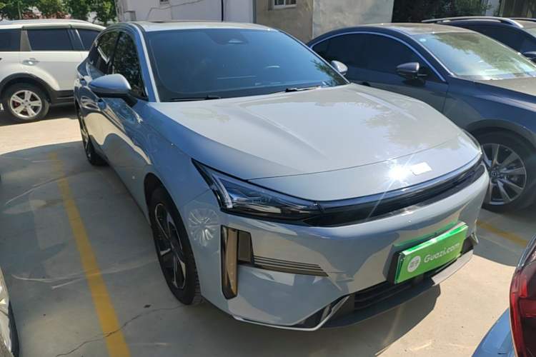 Used Geely Galaxy L6 2025 EM-i 140km Explorer+ Edition Front Right 45 Deg