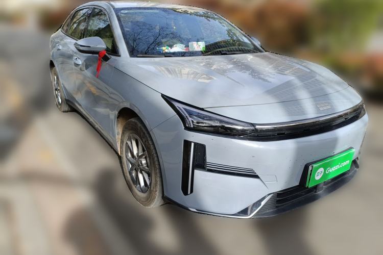 Used Geely Galaxy L6 2025 EM-i 60km Launch Edition Front Right 45 Deg