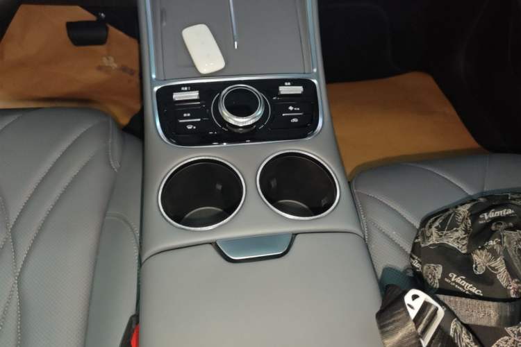 Used Geely Galaxy L6 2025 EM-i 60km Exploration Edition Gear Lever