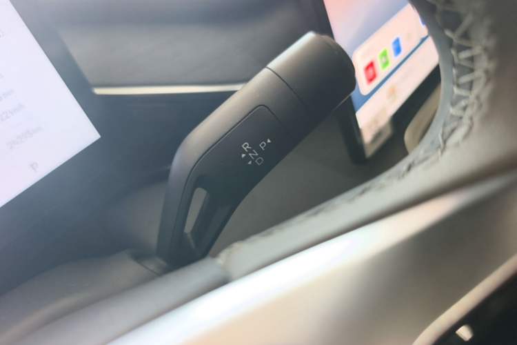 Used Geely Galaxy L6 2025 EM-i 140km Explorer+ Edition Gear Lever