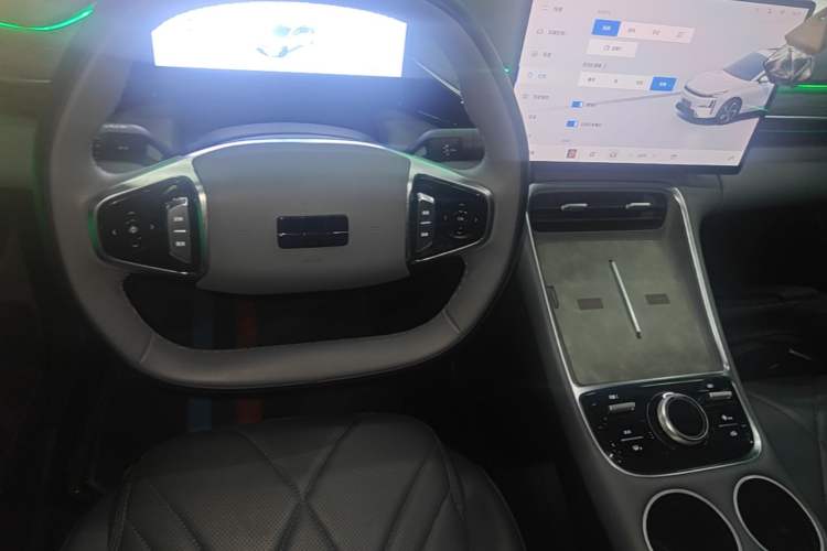 Used Geely Galaxy L6 2025 EM-i 140km Explorer+ Edition Gear Lever