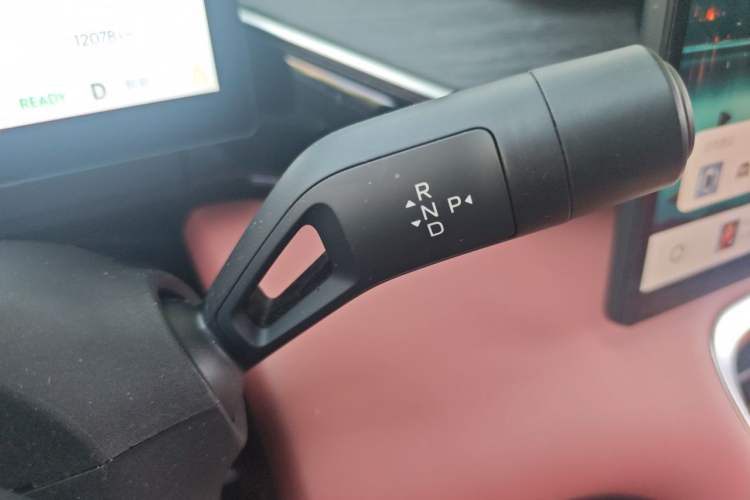 Used Geely Galaxy L6 2025 EM-i 140km Explorer+ Edition Gear Lever