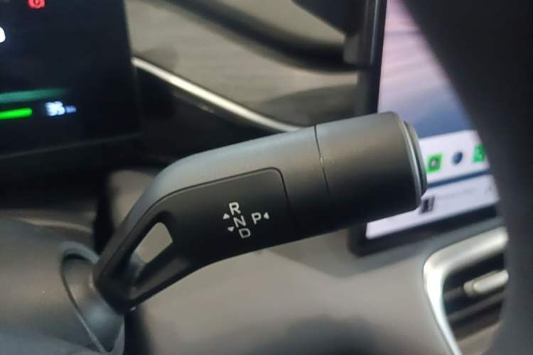 Used Geely Galaxy L6 2025 EM-i 60km Launch Edition Gear Lever