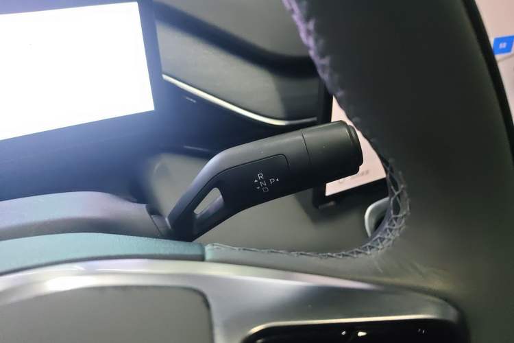 Used Geely Galaxy L6 2025 EM-i 140km Explorer+ Edition Gear Lever