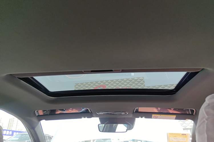 Used Geely Galaxy L6 2025 EM-i 60km Launch Edition Headliner