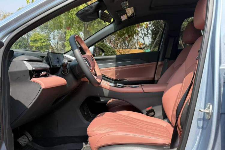 Used Geely Galaxy L6 2025 EM-i 140km Starship Edition Interior 2