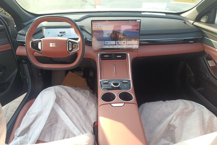Used Geely Galaxy L6 2025 EM-i 140km Explorer+ Edition Interior 2