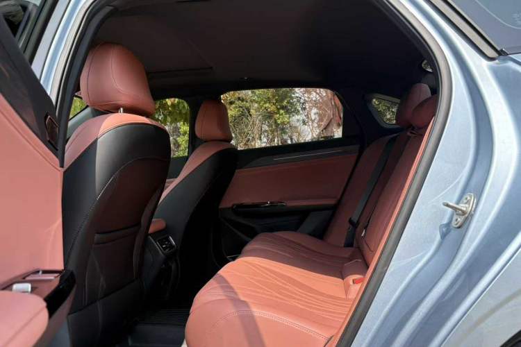 Used Geely Galaxy L6 2025 EM-i 140km Starship Edition Interior 3