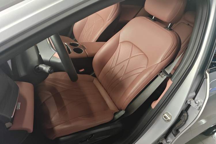 Used Geely Galaxy L6 2025 EM-i 140km Starship Edition Left Front Seat