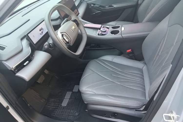 Used Geely Galaxy L6 2025 EM-i 140km Explorer+ Edition Left Front Seat
