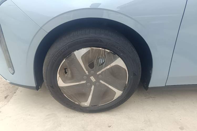Used Geely Galaxy L6 2025 EM-i 140km Explorer+ Edition Left Front Wheel Hub