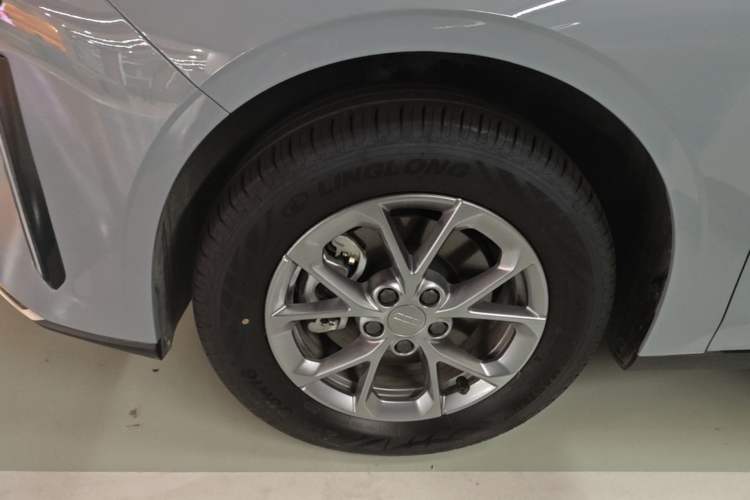 Used Geely Galaxy L6 2025 EM-i 60km Exploration Edition Left Front Wheel Hub