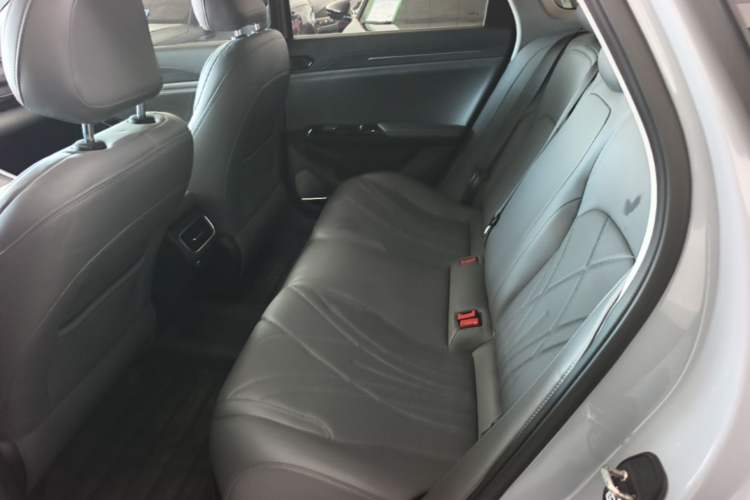 Used Geely Galaxy L6 2025 EM-i 140km Explorer+ Edition Left Rear Seat