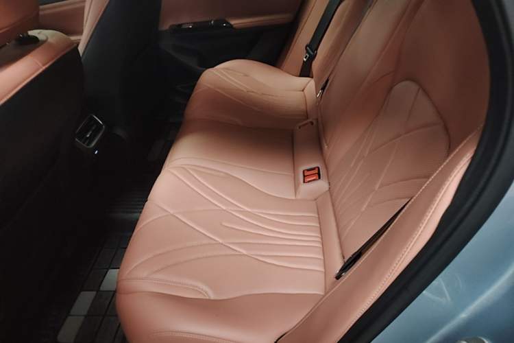 Used Geely Galaxy L6 2025 EM-i 140km Starship Edition Left Rear Seat