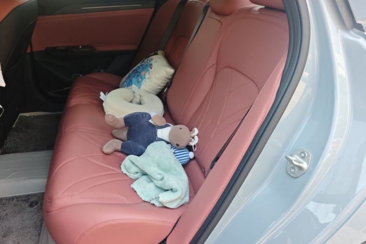 Used Geely Galaxy L6 2025 EM-i 140km Explorer+ Edition Left Rear Seat