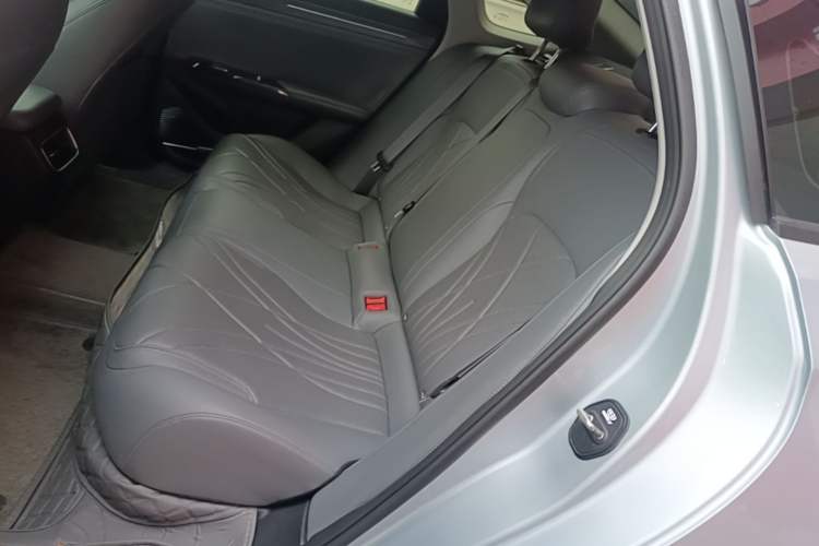 Used Geely Galaxy L6 2025 EM-i 60km Launch Edition Left Rear Seat
