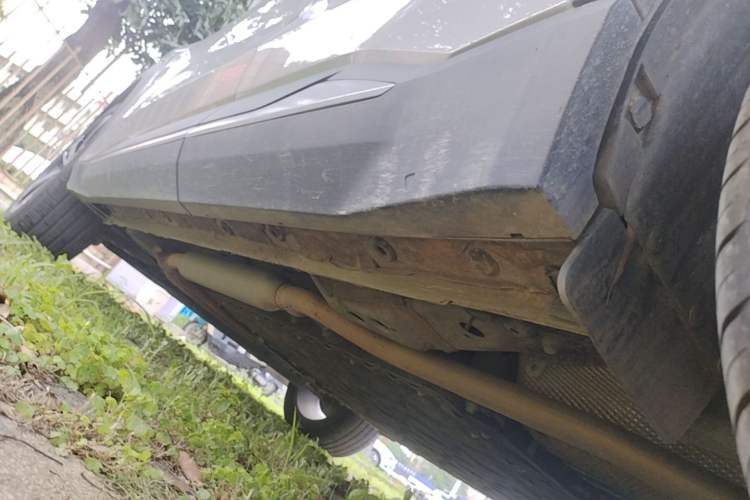 Used Geely Galaxy L6 2025 EM-i 140km Starship Edition Left Side Sill