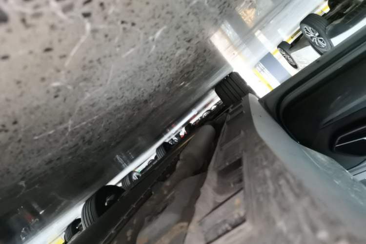 Used Geely Galaxy L6 2025 EM-i 140km Starship Edition Left Side Sill