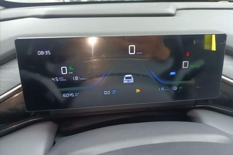 Used Geely Galaxy L6 2025 EM-i 60km Launch Edition Odometer Close Up