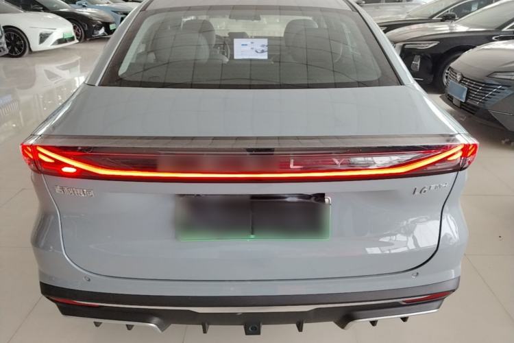 Used Geely Galaxy L6 2025 EM-i 140km Long-Range Version Rear
