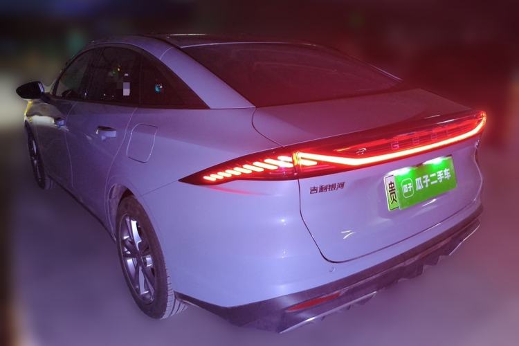 Used Geely Galaxy L6 2025 EM-i 140km Long-Range Version Rear Left 45 Deg