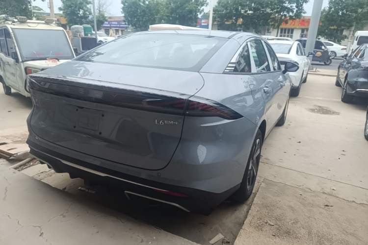 Used Geely Galaxy L6 2025 EM-i 140km Explorer+ Edition Rear Right 45 Deg