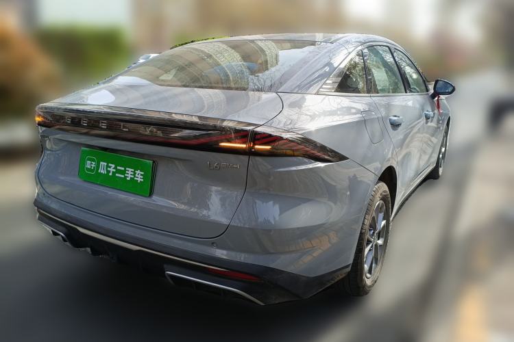 Used Geely Galaxy L6 2025 EM-i 60km Launch Edition Rear Right 45 Deg
