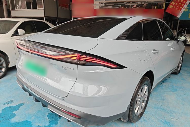 Used Geely Galaxy L6 2025 EM-i 60km Launch Edition Rear Right 45 Deg
