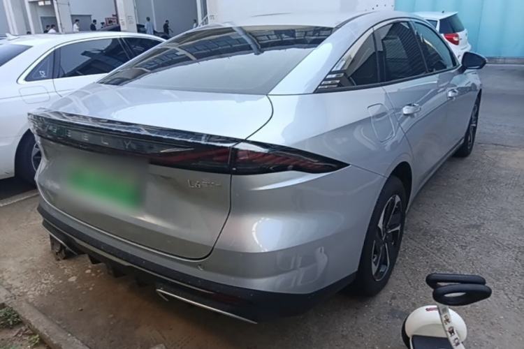 Used Geely Galaxy L6 2025 EM-i 140km Explorer+ Edition Rear Right 45 Deg