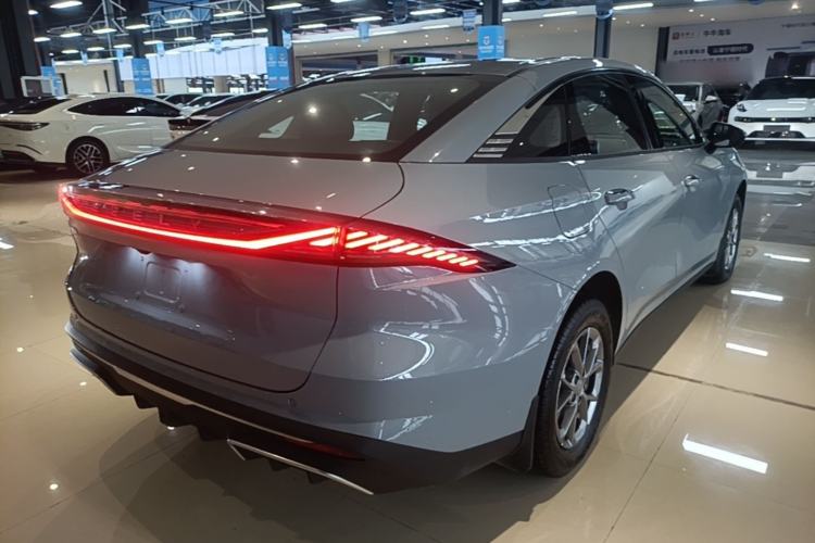 Used Geely Galaxy L6 2025 EM-i 60km Launch Edition Rear Right 45 Deg