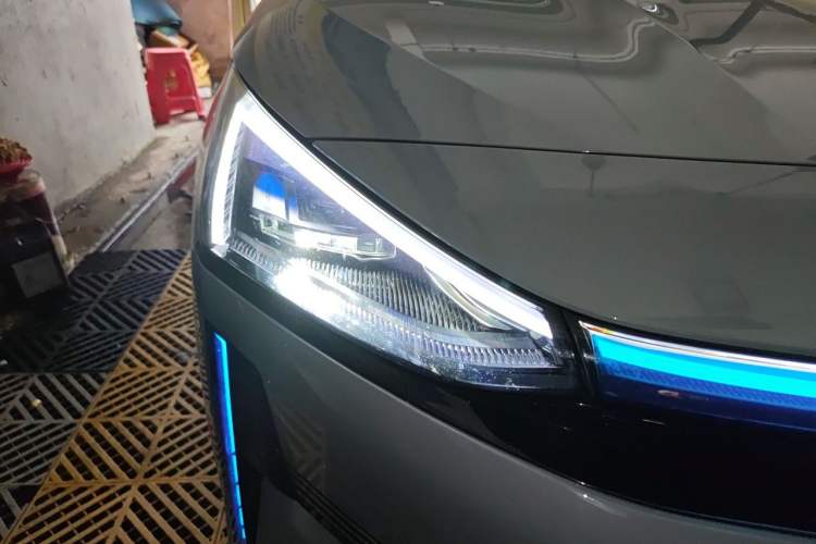 Used Geely Galaxy L6 2025 EM-i 140km Explorer+ Edition Right Front Headlight