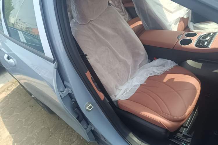 Used Geely Galaxy L6 2025 EM-i 140km Explorer+ Edition Right Front Seat