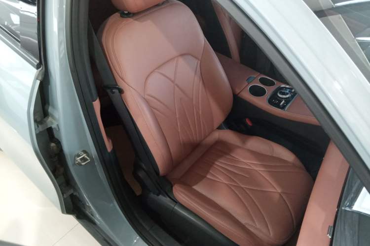 Used Geely Galaxy L6 2025 EM-i 140km Explorer+ Edition Right Front Seat