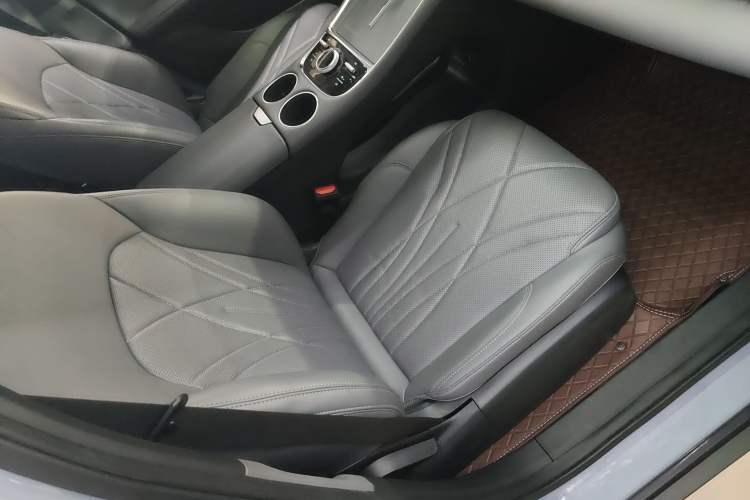 Used Geely Galaxy L6 2025 EM-i 140km Explorer+ Edition Right Front Seat