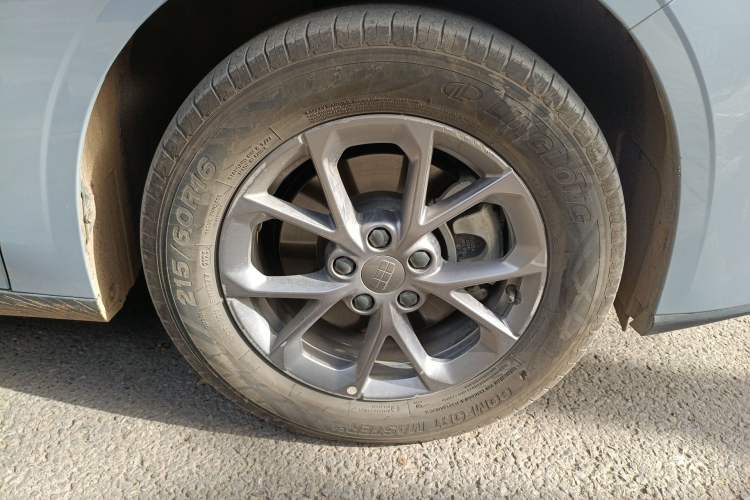 Used Geely Galaxy L6 2025 EM-i 60km Launch Edition Right Front Wheel Hub
