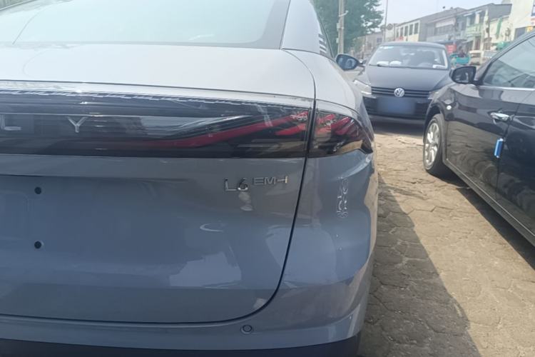 Used Geely Galaxy L6 2025 EM-i 140km Explorer+ Edition Right Rear Taillight