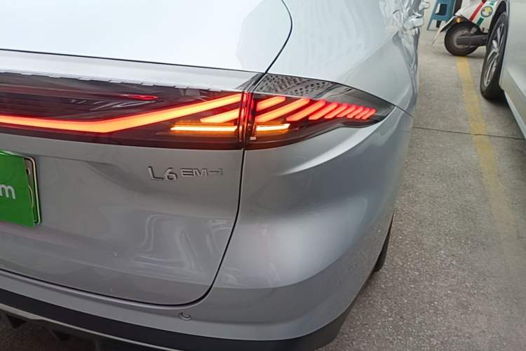 Used Geely Galaxy L6 2025 EM-i 60km Launch Edition Right Rear Taillight