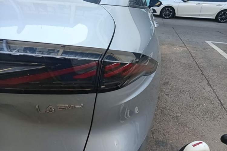 Used Geely Galaxy L6 2025 EM-i 140km Explorer+ Edition Right Rear Taillight