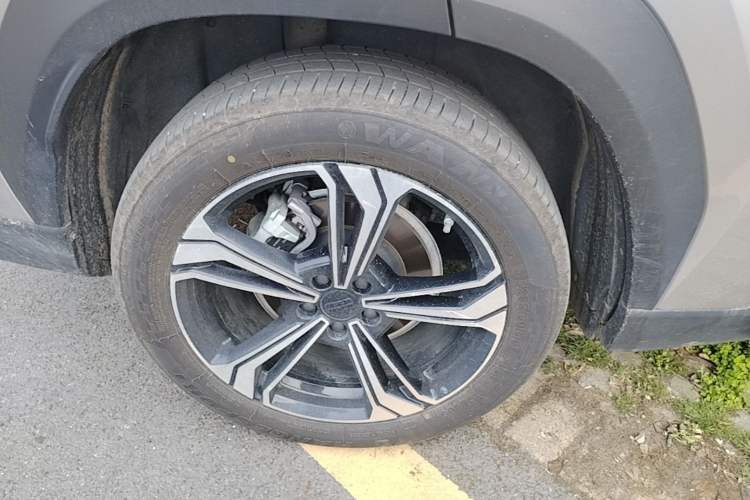 Used Geely Galaxy L6 2025 EM-i 140km Starship Edition Right Rear Wheel Hub
