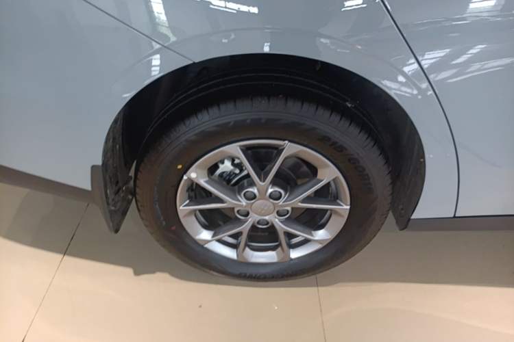 Used Geely Galaxy L6 2025 EM-i 60km Launch Edition Right Rear Wheel Hub
